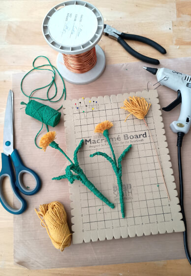 Craft Workshop: Dandelion Flowers