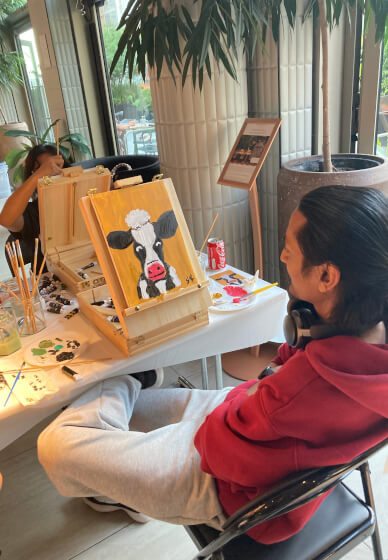 Creative Workshop Day with Shopping: Acrylic Painting Workshop