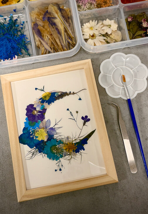 Crescent Moon Pressed Flower Art Workshop