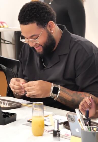 Custom Press on Nails Workshop