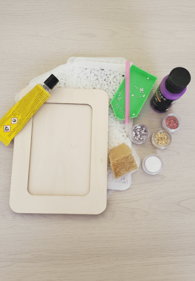 Decorate Your Own Picture Frame Workshop