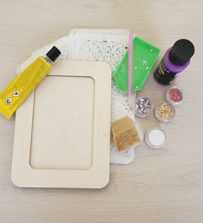 Decorate Your Own Picture Frame Workshop