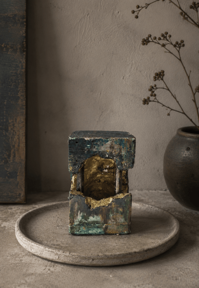 Design and Build Your Own Crystal Geode Candle Pillar