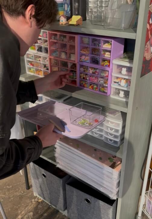 DIY UV Resin Magnet Workshop