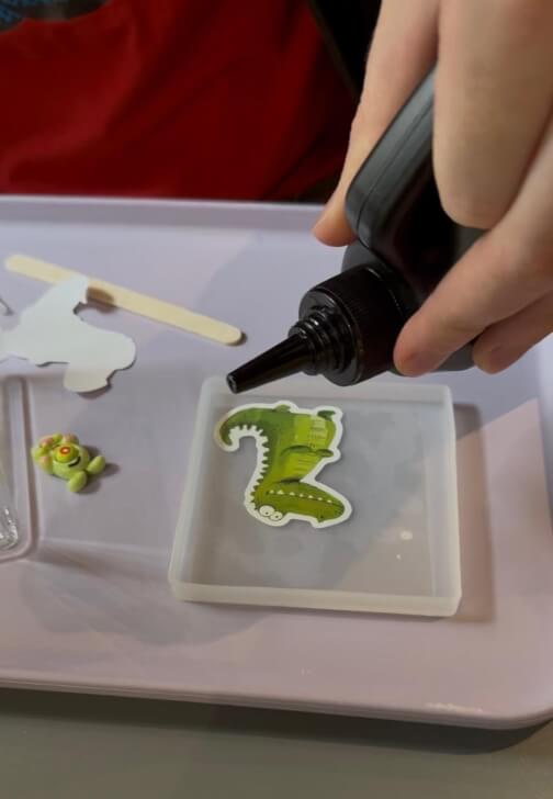 DIY UV Resin Magnet Workshop