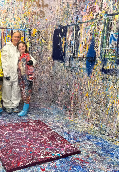 Family Splatter Painting Experience in London for Four Guests