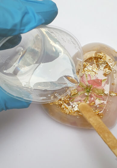Floral Trinket: Epoxy Resin Botanical Dish - Make 3