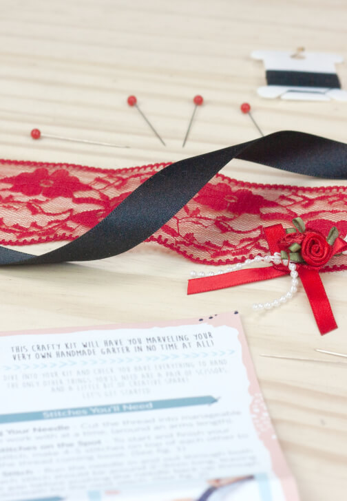 Garter Making Craft Kit