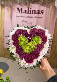 Heart-shaped Flower Arrangement Class