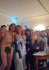 Hen Party Life Drawing Class in Oxford