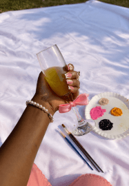 Hen Party Sip and Paint Picnic Experience in London