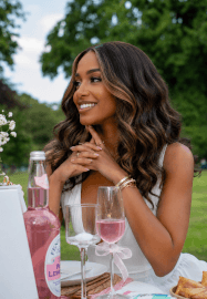 Hen Party Sip and Paint Picnic Experience in London