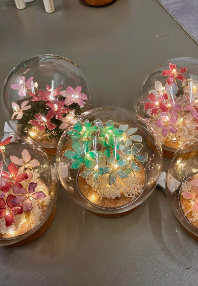 Japanese-Style UV Resin Floral Crystal Light Ball Making Workshop