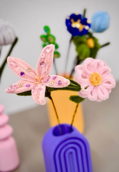Korean-inspired Sparkling Chenille Flower Bouquet Workshop