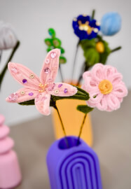 Korean-inspired Sparkling Chenille Flower Bouquet Workshop