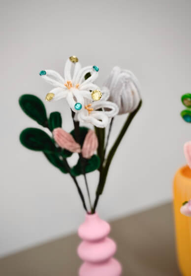Korean-inspired Sparkling Chenille Flower Bouquet Workshop