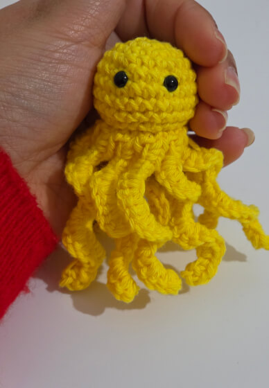 Learn to Crochet a Jellyfish: A Beginner Amigurumi Class