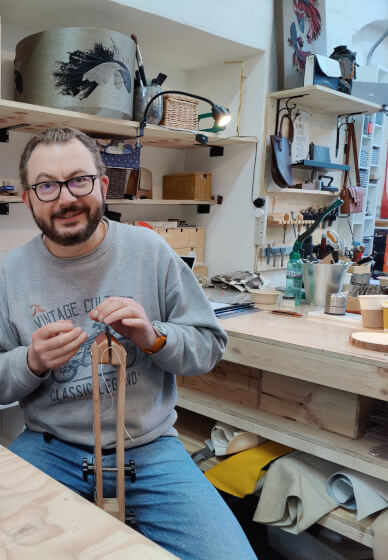Leathercraft and Saddle Stitch Course: 2-Day Professional Training