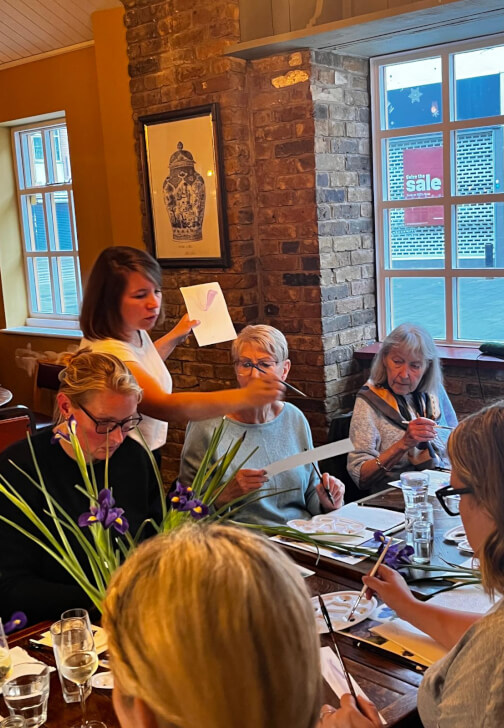 Loose Flowers with Gold Accents: Watercolour Workshop