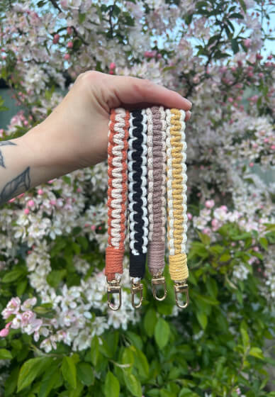 Macramé Wristlet Keychain for Beginners Experience