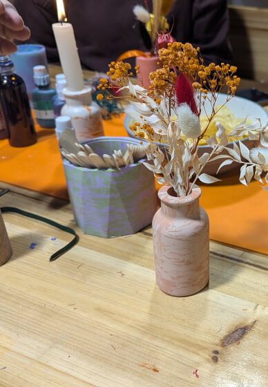 Marbled Mini Vase and Dried Flower Bouquet Workshop