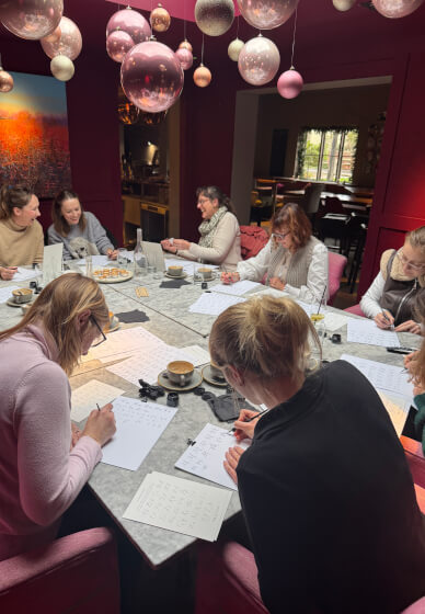 Modern Calligraphy Workshop: Gift Tags