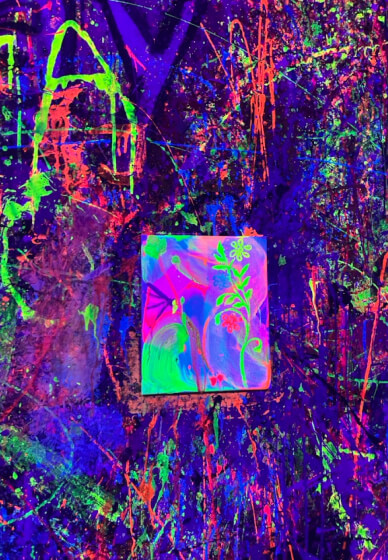 Neon Splash Art Experience