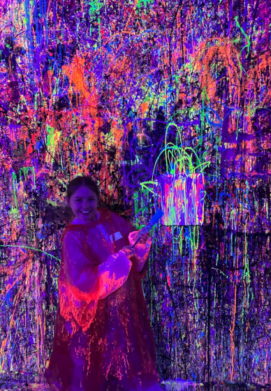 Neon Splash Art Experience