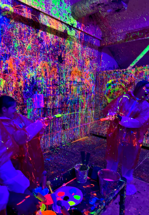 Neon Splash Art Experience