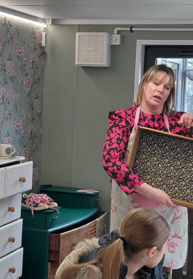 Paint and Decoupage a Serving Tray Workshop