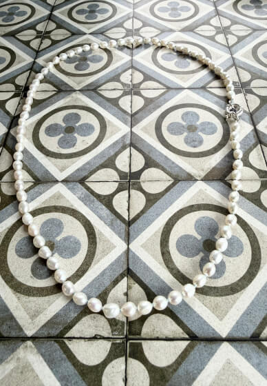 Pearl Stringing and Knotting Class