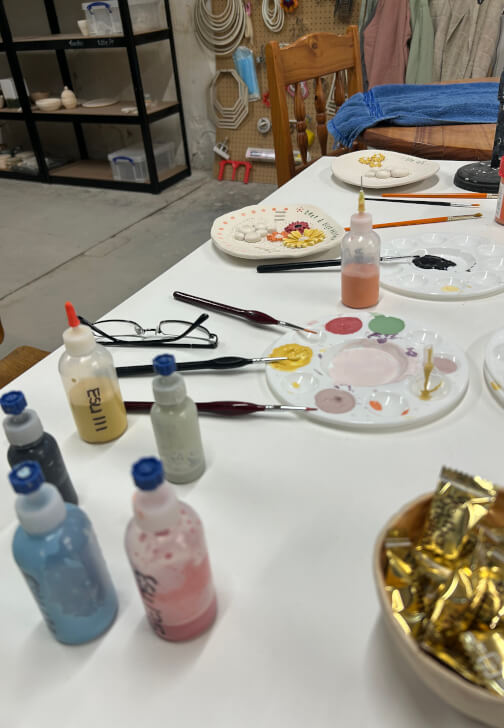 Pottery Bee Feeder Workshop