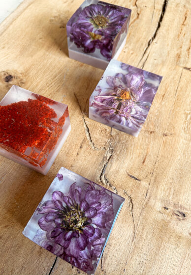 Preserving Flowers in Resin Class: Bouquet Preservation Skills