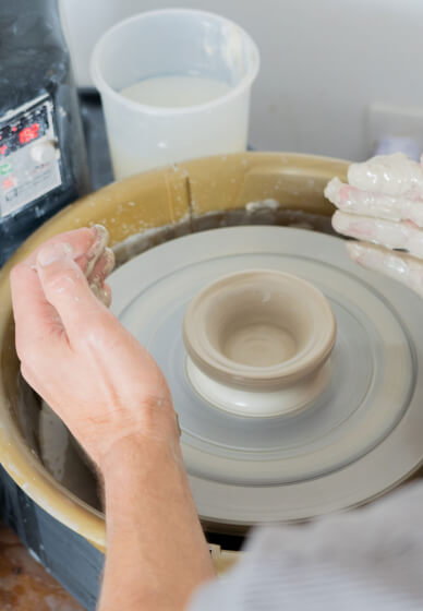 Private Pottery Course for Beginners: 4-Week Wheel Throwing