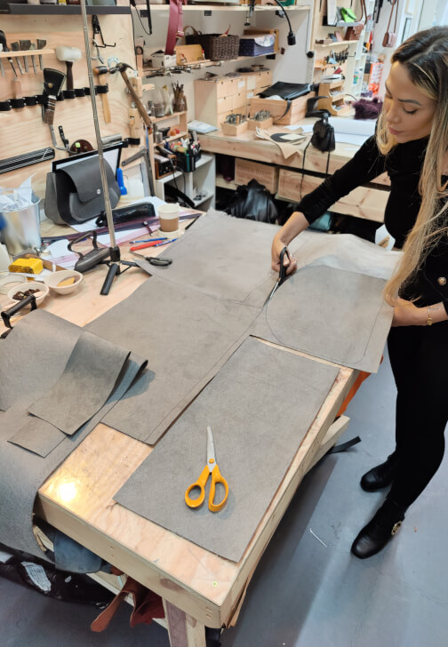 Professional Leather Craft Class: Leather, Techniques, Tools