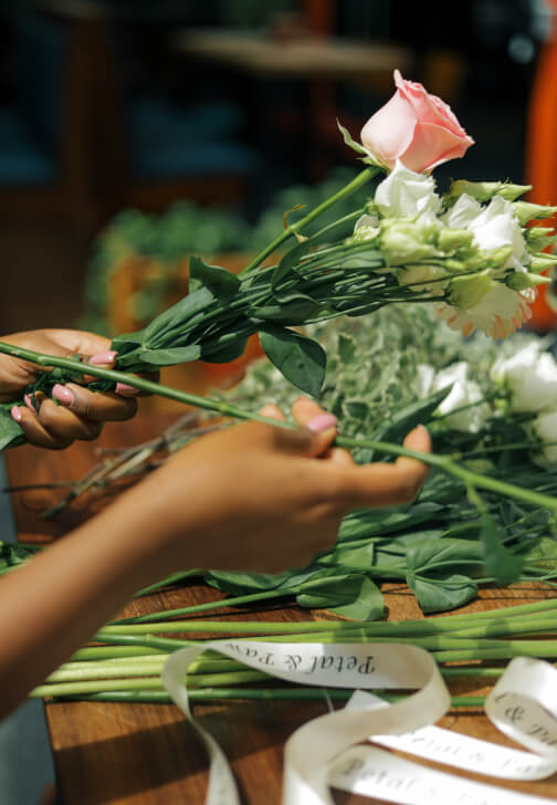 Sip and Bouquet Making Class