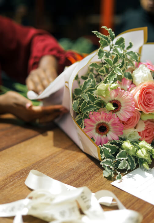 Sip and Bouquet Making Class