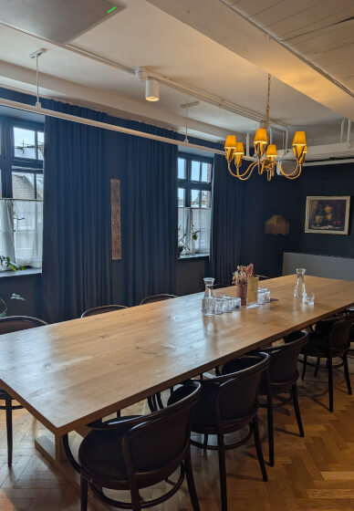 Sip and Cake: Cake Painting Experience - the Arding Rooms
