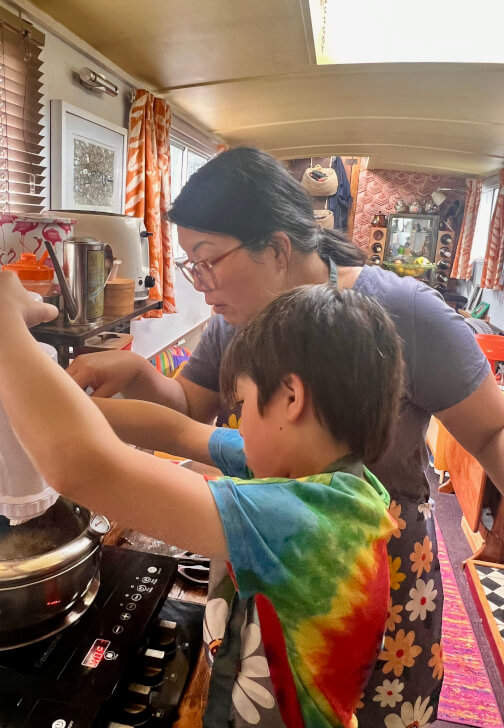 Spanish Cooking Class on a Boat: Churros and Chocolate
