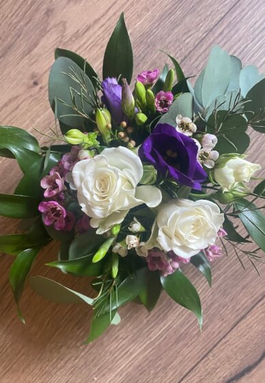 Sustainable Flower Arranging with Calligraphy Workshop