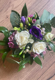 Sustainable Flower Arranging with Calligraphy Workshop