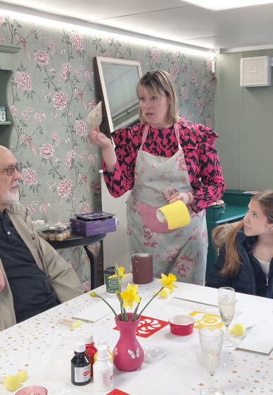 Vase Upcycling Workshop