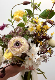 Vivid and Modern Petals: DIY Wedding Flower Workshop