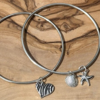 Voila! Take Away Your Bangle to Treasure
