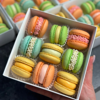 Your macarons to take home