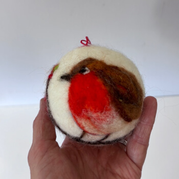 Robin bauble