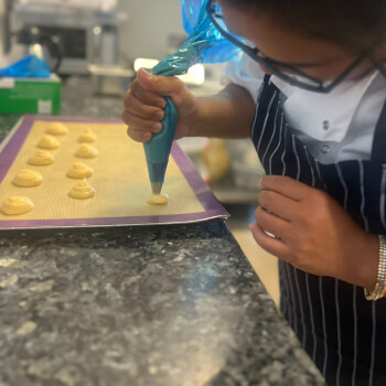 Hands-On Pastry Skills, Step by Step