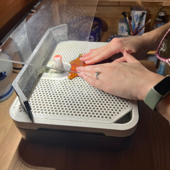 Grinding the pieces of glass