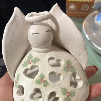 Angel tea light holder