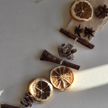 Design an Aromatic Festive Garland